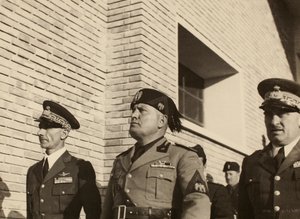 Indvielse af bygningerne i den kongelige lufthavn "Fausto Pesci" i Bologna, bygget af firmaet Mauro Toschi fu Ulisse, i nærværelse af hertugen Benito Mussolini, 24/10/1936 (s/h foto)