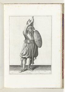 Øvelsen med skjold og spyd: soldaten bringer spydet tilbage til hvilestilling i tre gange, anden sats (nr. 11), 1618 Nassausche Wapen-Handelinge, van Schilt, Spies, Rappier and the Targe: beyde figuerlick afbildet, og indrammet efter af Adam van Breen