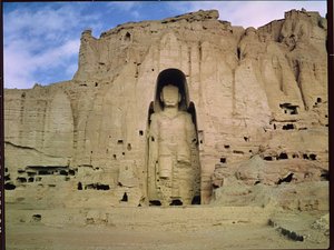 Kæmpestående Buddha, 5.-6. århundrede