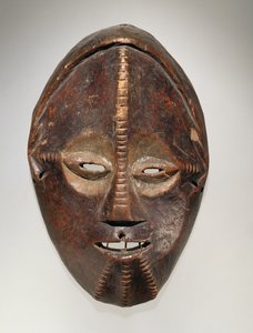 Maske, Ngbaka Culture, fra Den Demokratiske Republik Congo (træ med pigment)