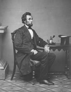 Abraham Lincoln, fuldlængde portræt, siddende, 1861
