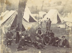 Gruppe i hovedkvarteret for Army of the Potomac, Antietam, oktober 1862, 1862. af Alexander Gardner
