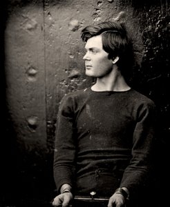 Lewis Powell i håndledsjern ombord på USS Saugus, 1865 af Alexander Gardner
