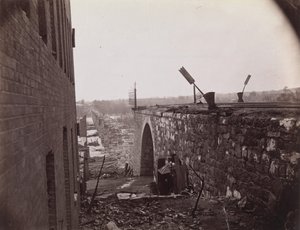 Ruinerne af Richmond & Petersburg Railroad Bridge, Richmond, Virginia, ca. 1865. af Alexander Gardner