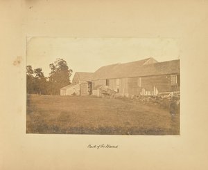 Bagsiden af staldene af Alfred Booth
