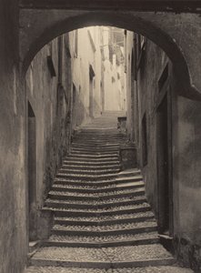En gade i Bellagio af Alfred Stieglitz