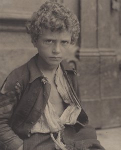 En venetiansk gadebarn af Alfred Stieglitz