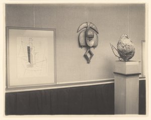 [Detalje af Picasso-Braque-udstillingen på 291]. af Alfred Stieglitz
