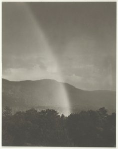 Regnbue, 1920. af Alfred Stieglitz