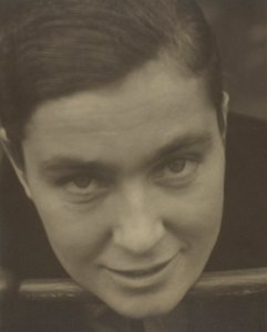 Rebecca Salsbury Strand, 1922. af Alfred Stieglitz