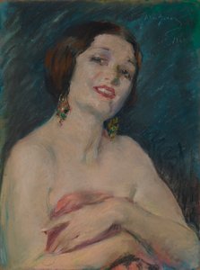 Model Holding Drapery af Alice Pike Barney