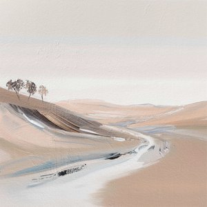 Stien gennem de fredfyldte bakker