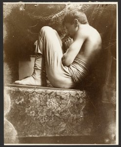 [Mandlig model i fosterstilling, Paris].