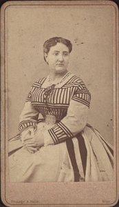 Portræt af operasangeren Carlotta Patti 1835-1889. af Amand Helm