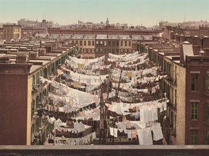 En mandagsvask, New York City af American 20th Century, Detroit Photographic Company