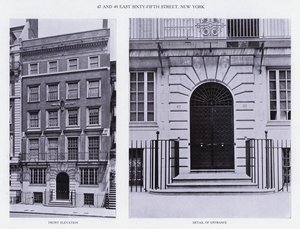 Charles A Platt: 47 og 49 East Sixty-Fifth Street, New York, Front Elevation, Detail of Entrance (s/h foto) af American Photographer (after)