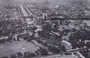 Chicago: Jackson Park and the Midway from the Air (s/h foto) af American Photographer (after)