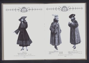 Opslag på to sider fra The Theatre of Fur Fashion (s/h-billede) af American Photographer (after)