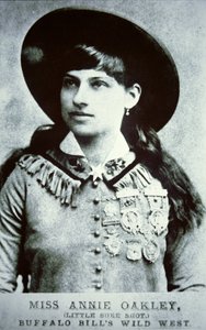 Annie Oakley (1860-1926) (s/hvid foto) af American Photographer