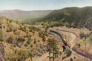 Apache Canyon, mellem Las Vegas og Lamy, New Mexico (farvet foto) af American Photographer