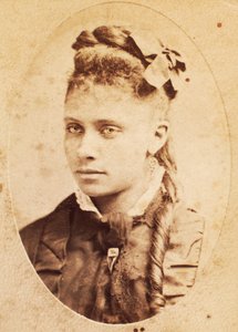 Carte de visite af ung afroamerikansk kvinde, ca. 1880 af American Photographer