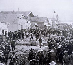 Dawson City under Klondike-guldfeberen (1897-98) 1898 (s/h foto) af American Photographer