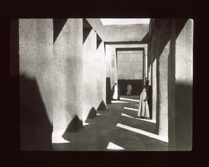 Gizeh - Granit tempel nær Khephrens pyramide (lanternerutsjebane) af American Photographer