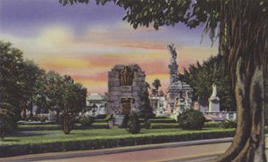 Interior del Cementerio, Interior of Cemetery (farvet foto) af American Photographer