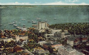 Miami, Florida, ca. 1925: Udsigt over Miami i fugleperspektiv (farvefoto) af American Photographer