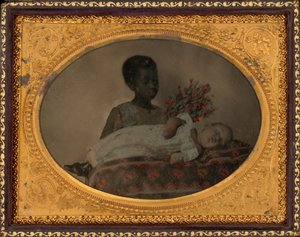 Portræt af en pige og et postmortalt barn,ca. 1860 (foto) af American Photographer