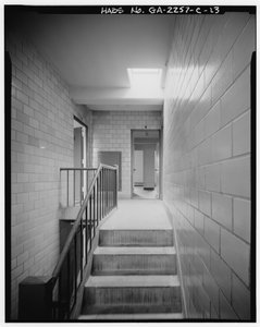 Techwood Homes, Building No. 1, 575-579 Techwood Drive, Atlanta, Fulton County, GA (s/h-billede) af American Photographer