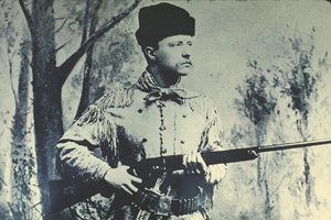 Theodore Roosevelt i jagtdragt, ca. 1885 (s/h-foto) af American Photographer