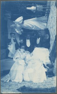Uden titel (Dobbelteksponering af flere personer i et interiør),1890