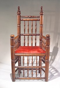 Brewster stol (træ og tekstil)