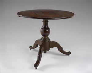 Midterbord, ca. 1850-1870 (sort valnød) af American School