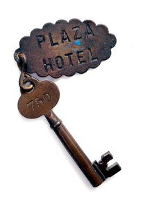 Hotel Key, 1890-1910 (metal) af American School