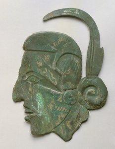 Repousse mandlig profil, Caddoan, Spiro, 1200-1350 (kobber)