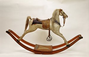 Gyngehest (træ og læder)