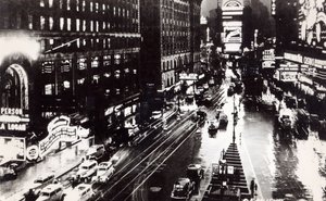Times Square at Night, New York, ca. 1930 (efter et foto) af American School