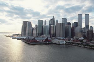 Udsigt mod finansdistriktet over East River af American School