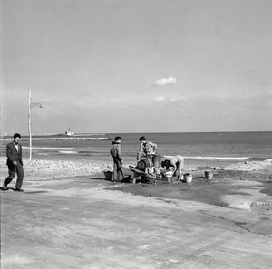 ARBEJDSDISTRIKT af Ando Gilardi