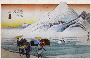 Geografi. Japan. Hara, Fuji-bjerget om morgenen (13. station). Træsnit af Hiroshige i: Fifty Three Stations of the Tokaido (1833-1834). Postkort, Japan, ca. 1900 (postkort) af Ando or Utagawa (after) Hiroshige