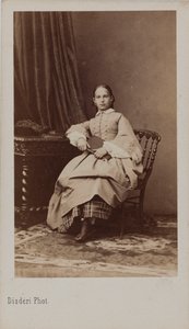 Portræt af prinsesse Eugenia Maximilianovna af Leuchtenberg 1845-1925, ca 1865. af Andre Adolphe Eugene Disderi