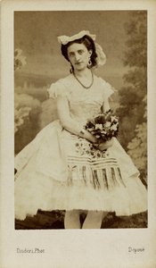 Portræt af balletdanseren Marfa Muravyeva 1838-1879, 1863. af Andre Adolphe Eugene Disderi