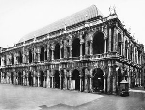 Facaden af Basilica Palladiana, bygget 1549-1614