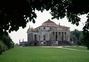 Udsigt over Villa Almerico-Capra, bygget af den italienske arkitekt Andrea Palladio (1508-1580) i 1567-1570 og færdiggjort af Vincenzo Scamozzi (1552-1616) i 1591, Vicenza, Italien eller Rundkørslen af ​​Andrea Pa af Andrea and Scamozzi Vincenzo Palladio