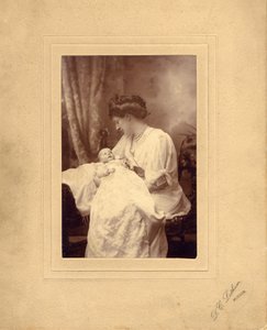 Hertuginde Evelyn Cavendish med sin datter Lady Anne