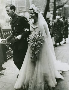 Bryllup mellem Lord Andrew Cavendish og den ærede Deborah Mitford i London