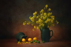 Gule blomster og citroner af Anna Wan