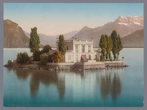 Udsigt over Île de Salagnon i Genèvesøen, i baggrunden Dents du Midi lac Léman, Ile de Salagnon et la Dent du Midi (titel på objektet) af Anonymous